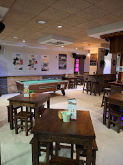 Bar A Menos Cuarto