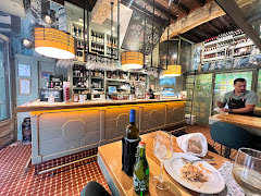 Bar La Cátedra Tapas y Vinos