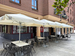 Merlot Vinos y Tapas