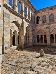 Monasterio de Santa María la Real - Centro Expositivo ROM Románico y Territorio