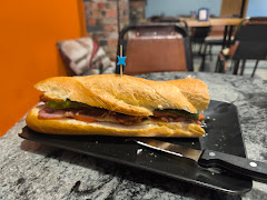 V8 Bar Bocatería