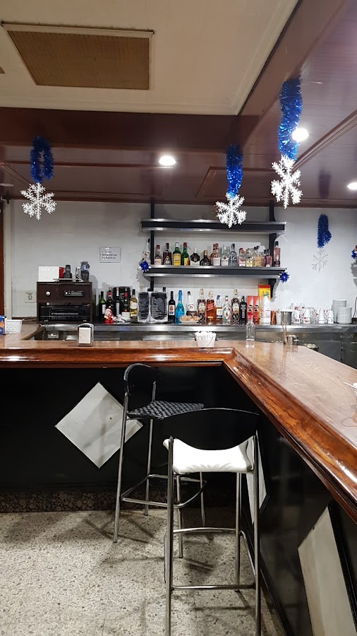 Bar-Restaurante Cueva Puente de Domingo Flórez