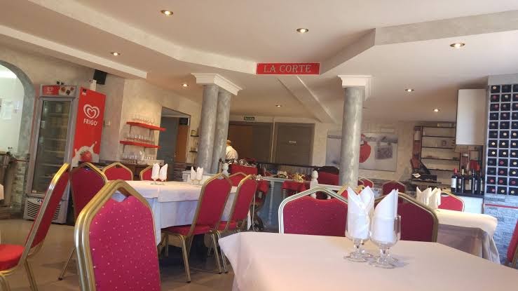 Restaurante-Hostal LA CORTE